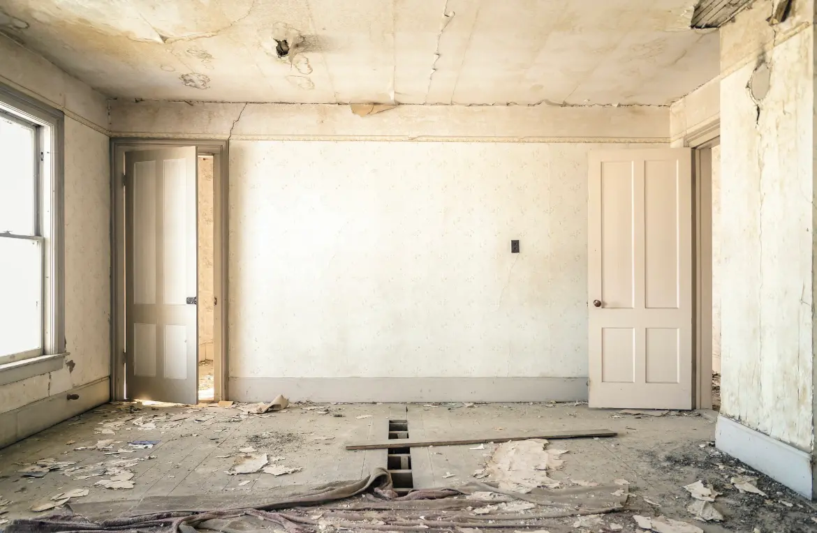 Waste disposal crew managing a cleanout project in Miami Shores